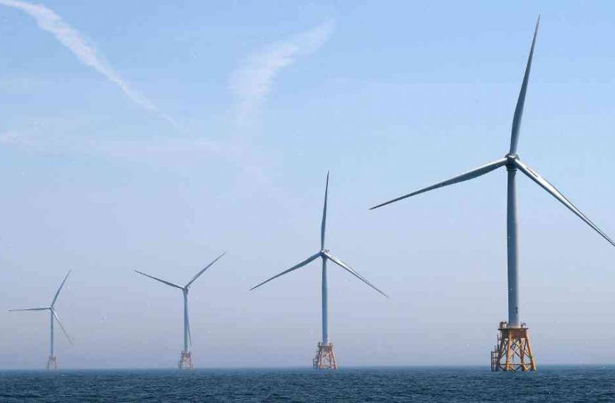 US approves biggest offshore wind farm in the US